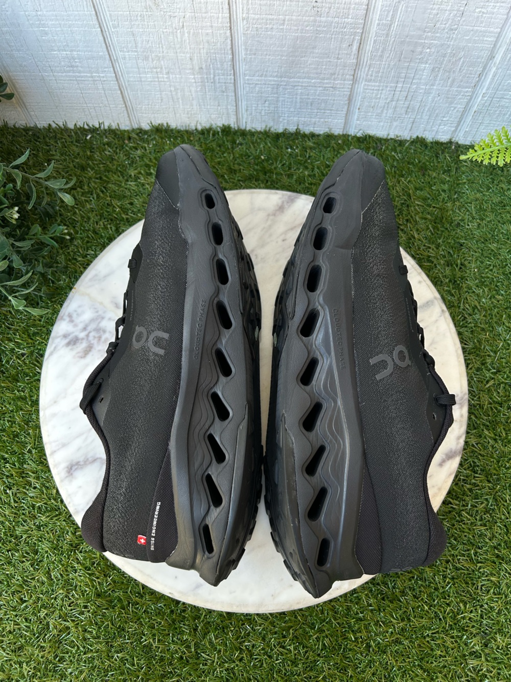 On Cloudsurfer Trail 2 Waterproof
Trail Running Shoe men 12 gently Ghost /Chalk - Picture 12 of 16